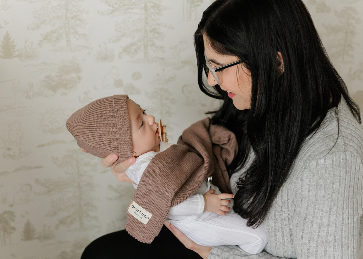 Luxe Collection 100% Organic Cotton Luxury Knit Baby Blanket + Hat Set with Gift Box