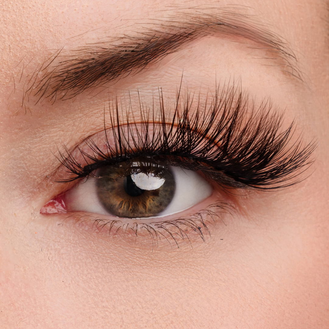 Center of Attention Lash Style
