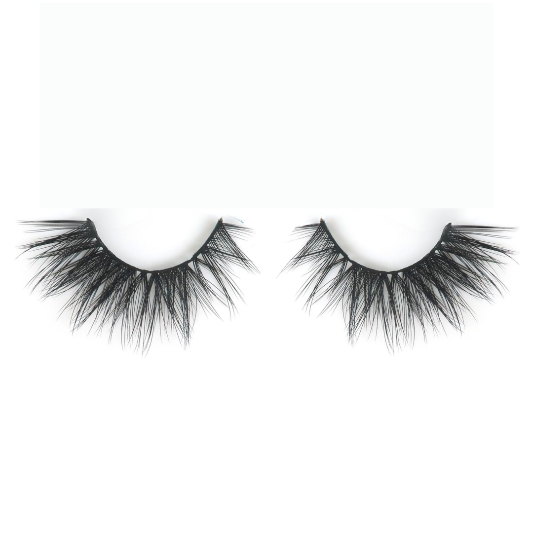 Center of Attention Lash Style