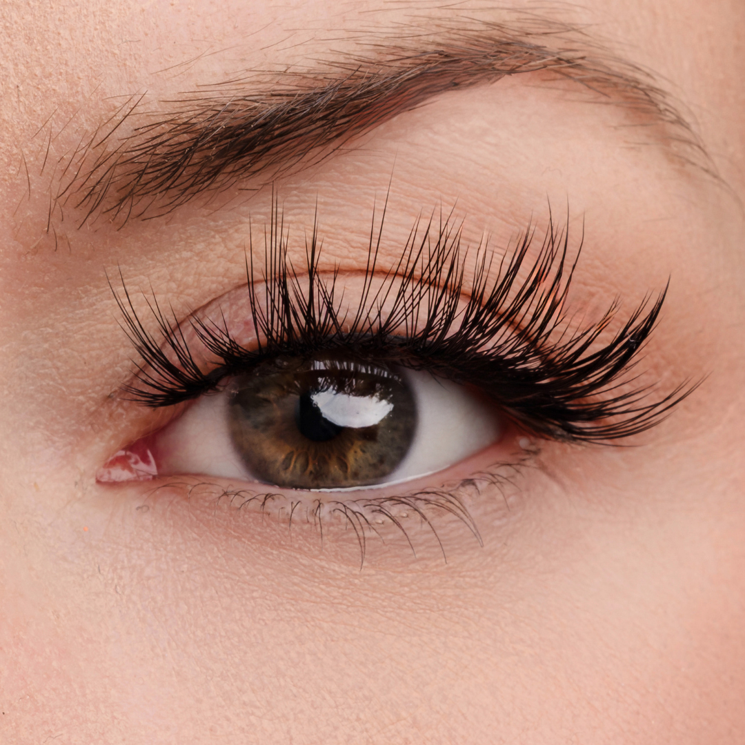 Heart of Gold Lash Style