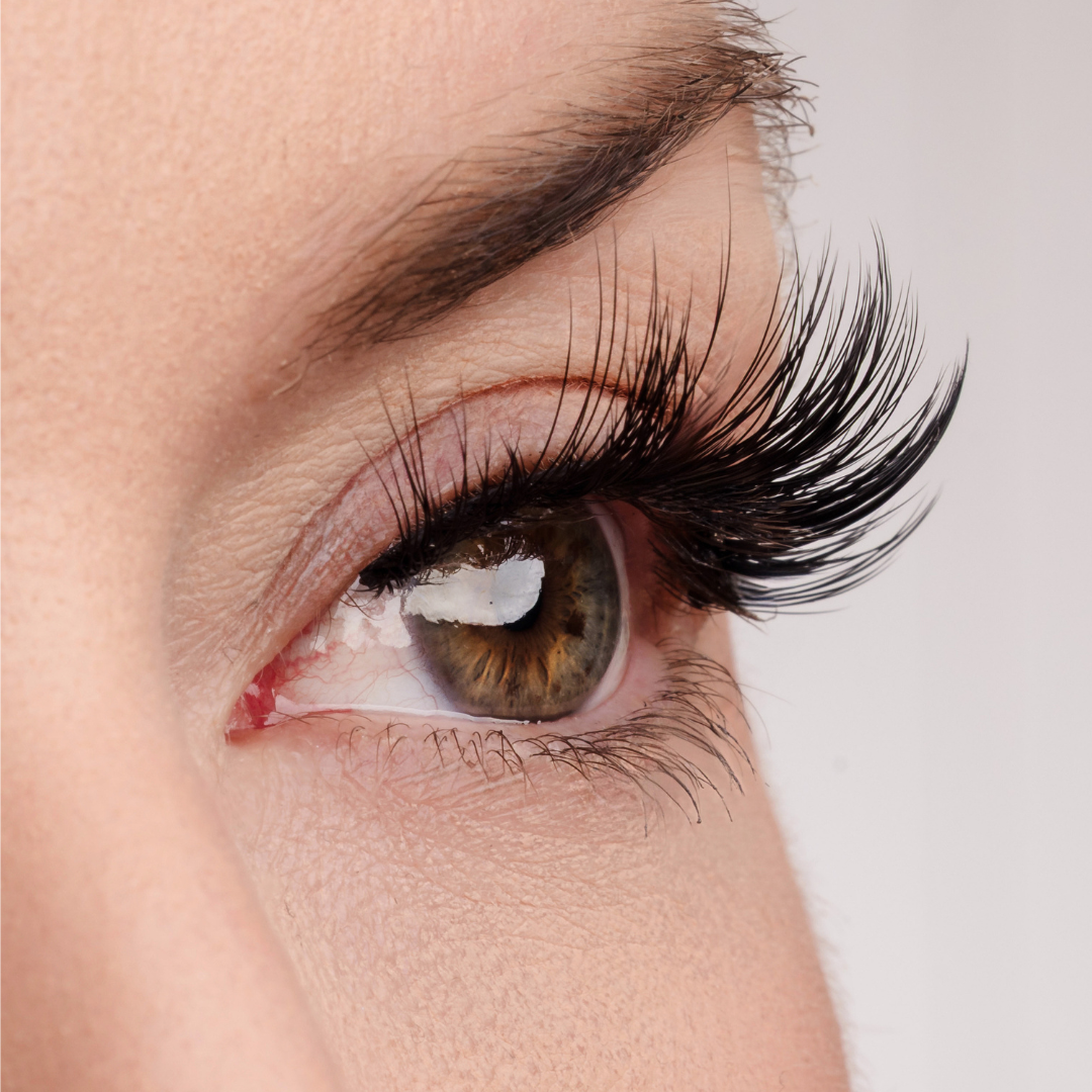 Heart of Gold Lash Style