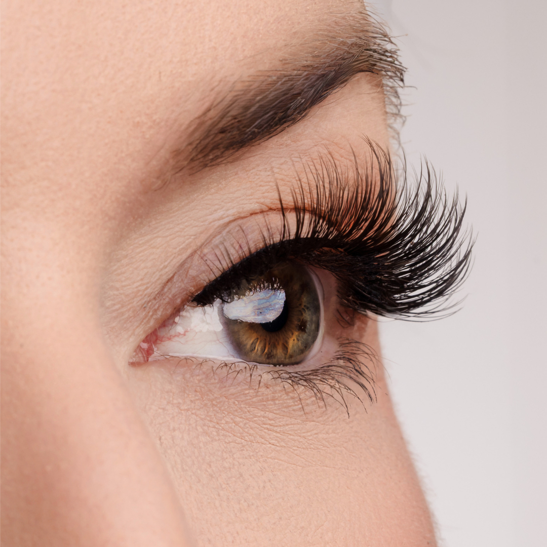 Making Moves Lash Style