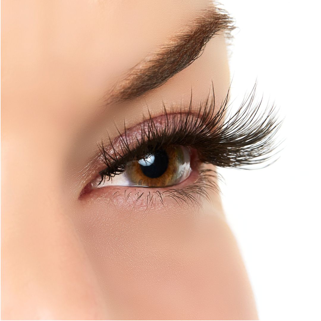 Sparkle in Her Eyes Lash Style